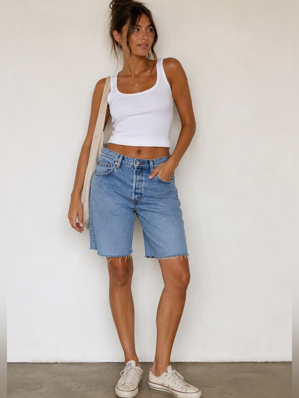 Vintage High-Waist, Loose Fit, longer Denim Shorts - Light Blue